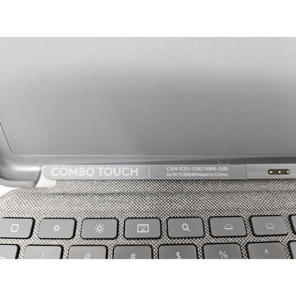 Logitech Combo Touch Keyboard Case for Apple iPad 7th 8th 9th Gen - Picture 6 of 6